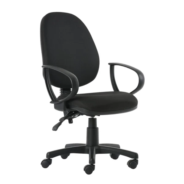 silla operativa negra classic con respaldo alto y brazos fijos