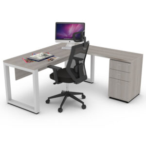escritorio ejecutivo en escuadra Cuadro con cajonera lateral y acabado madera clara