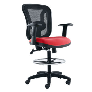 silla cajero OP‑H1 con respaldo mesh, asiento regulable y anillo reposapiés